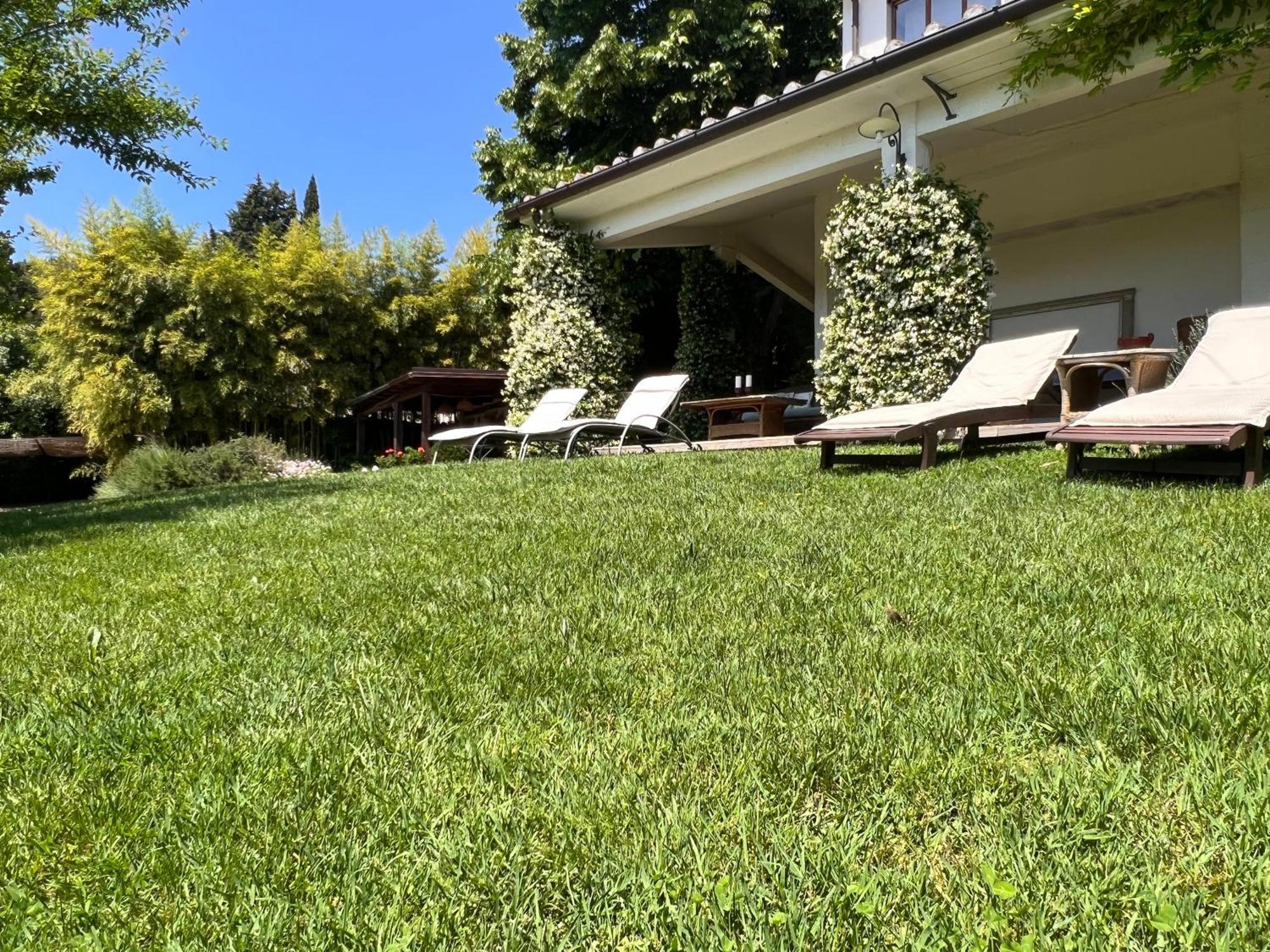 All'ombra Del Tiglio Farm stay Pistoia